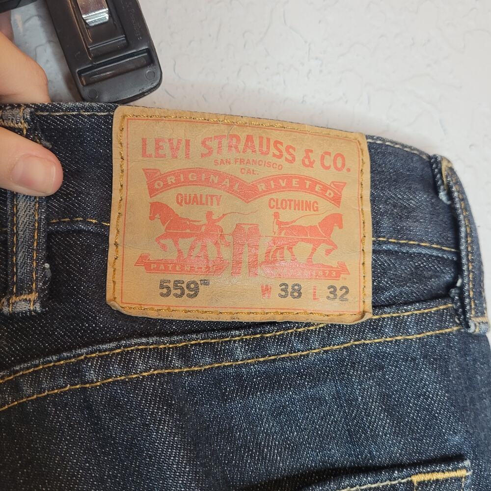 Levi's 559 Mens Dark Wash Jeans Denim Size 38x32 100% Cotton DETACHED BELT LOOP - Picture 7 of 15